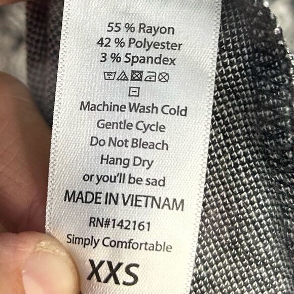 5 for $25🔥LuLaRoe Black & White Paisley Knit Short Sleeve Dress XXS - Picture 5 of 6